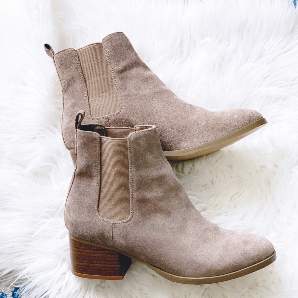 GAP suede boots.